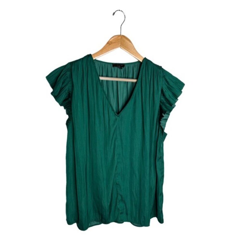 Current Air Plisse Blouse Top Flutter Sleeves Size Large Green V Neck Satin